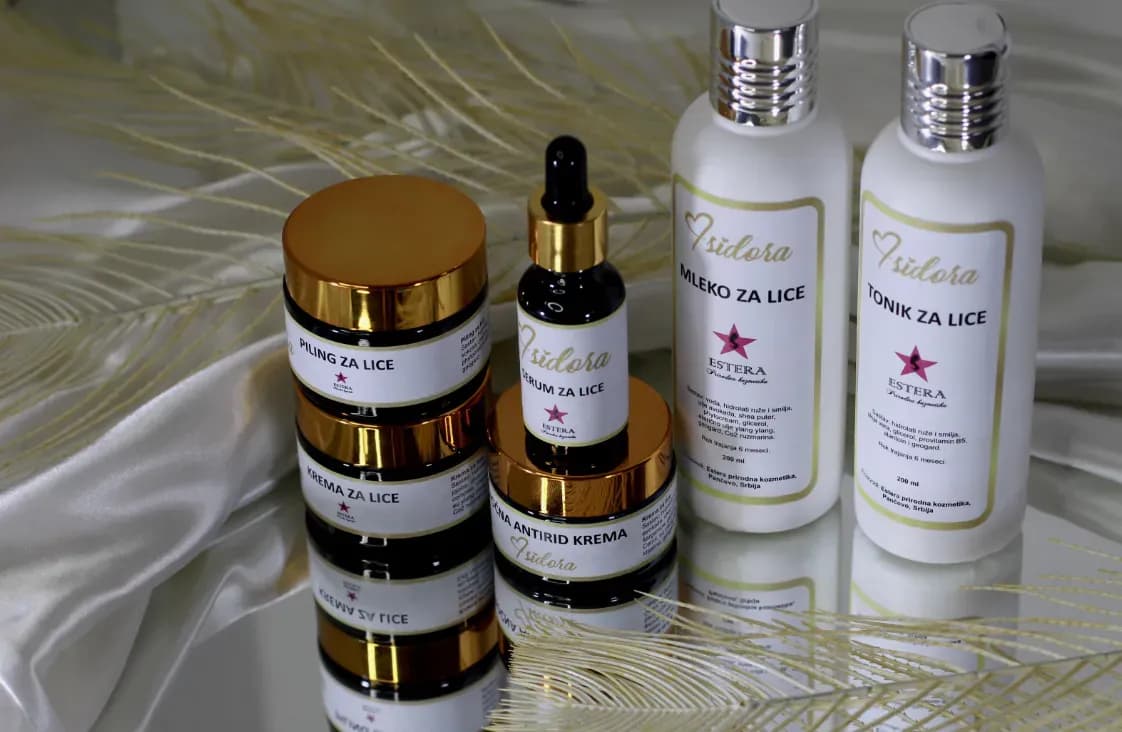 Estera Isidora Kolekcija